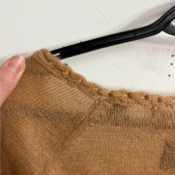 Scotch & Soda Women's V-Neck Sweater in Warm Tan size 1 - Picture 9 of 9